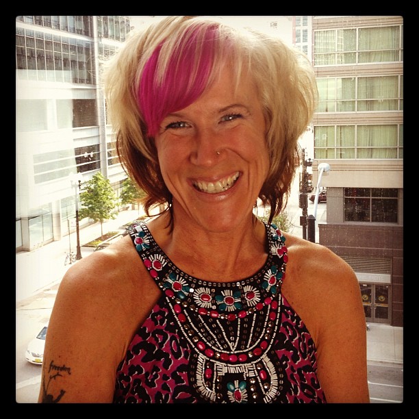 487725_429445983772687_125611439_n